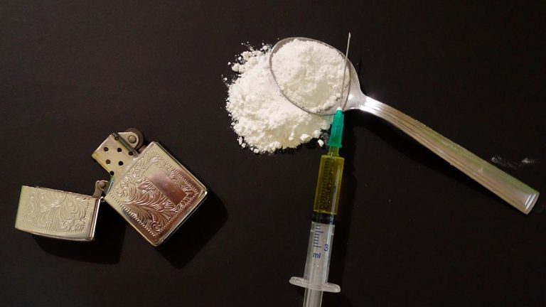 Heroină livrată în pâine la un centru de carantină din judeţul Ilfov Heroină livrată în pâine la un centru de carantină din judeţul Ilfov