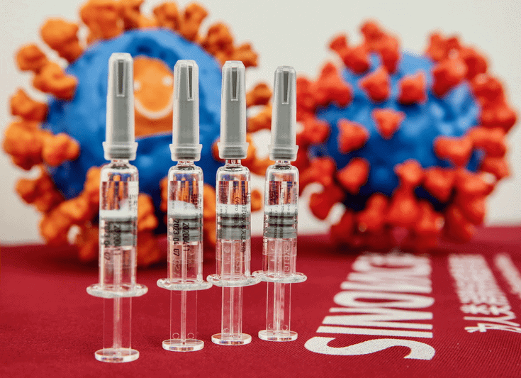 Vaccinurile chineze sunt „eficiente și sigure”, spun diplomații chinezi după ce președintele francez Emmanuel Macron a criticat lipsa de informații despre vaccinul dezvoltat în China