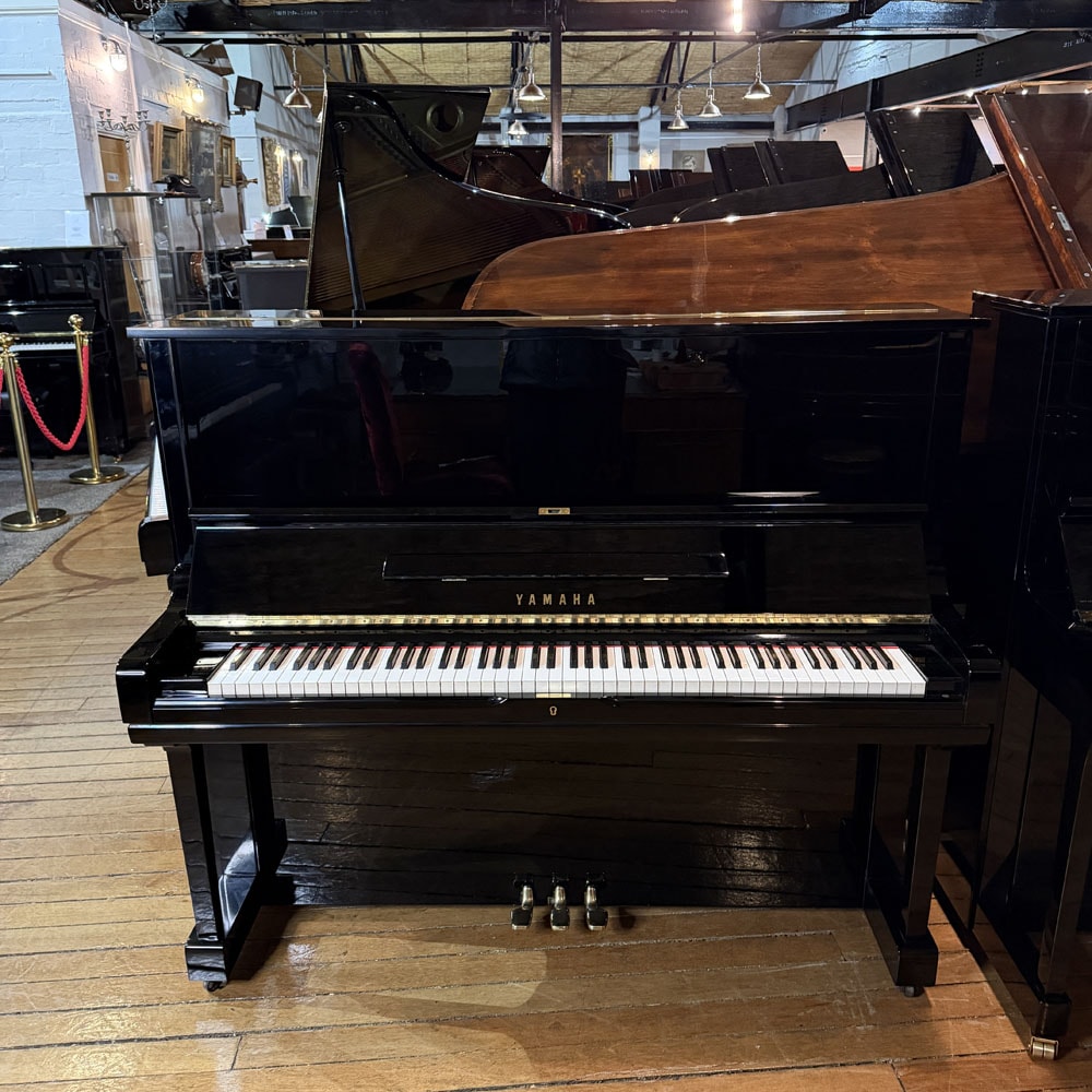 Reconditioned | Yamaha U3 | Upright Piano  | Black Polyester | 1816239
