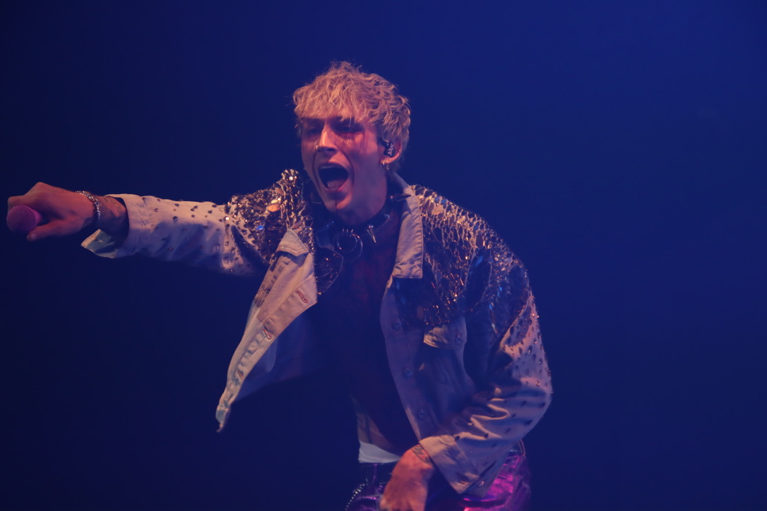 Machine Gun Kelly at the Mohegan Sun Arena on October 31, 2021