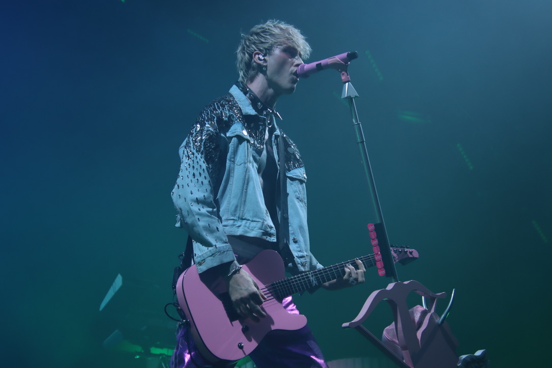 Machine Gun Kelly at the Mohegan Sun Arena on October 31, 2021