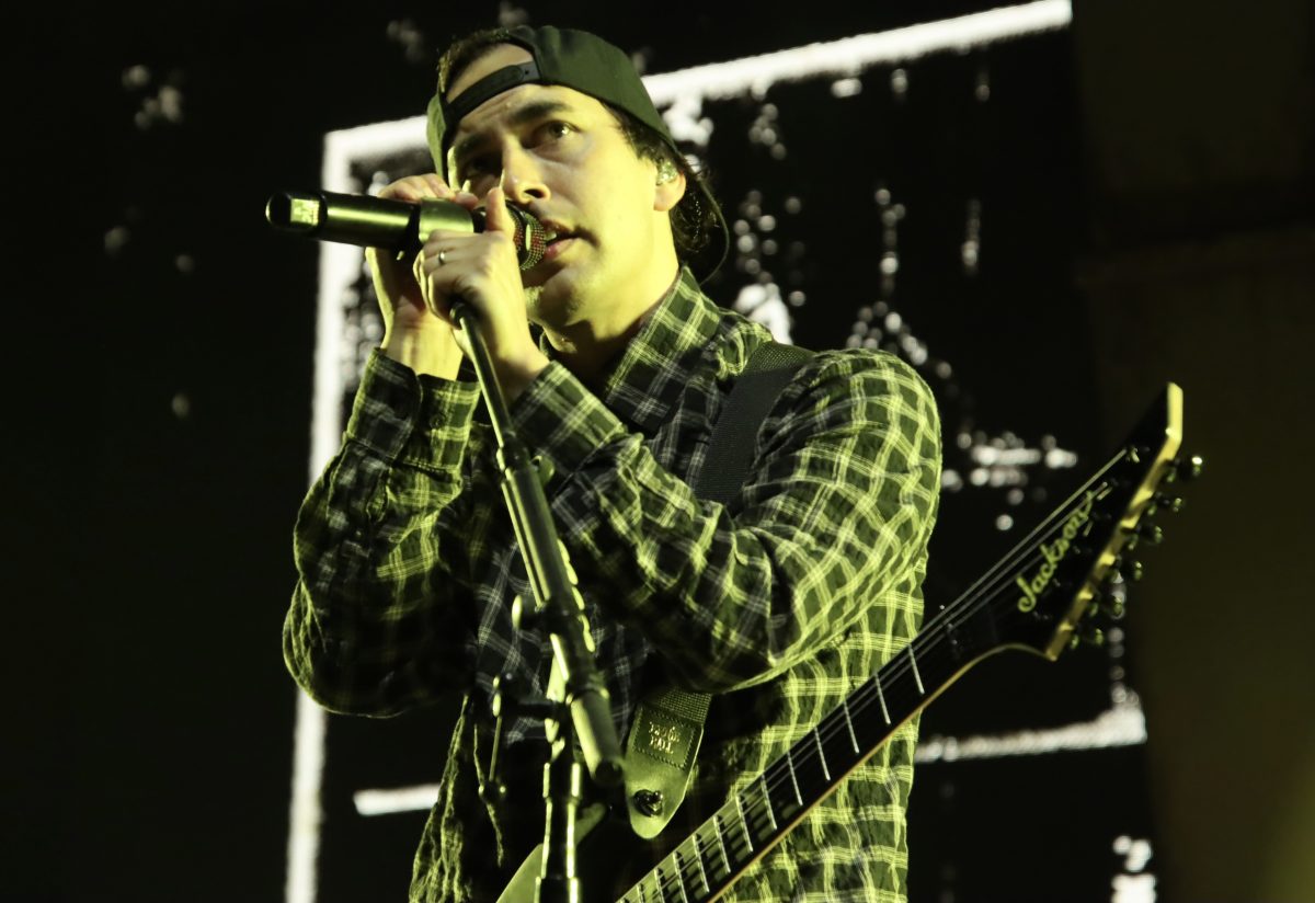 ミュージシャン RULE THE FATE pierce 2021 piercetheveil performing in Reading, PA (night one