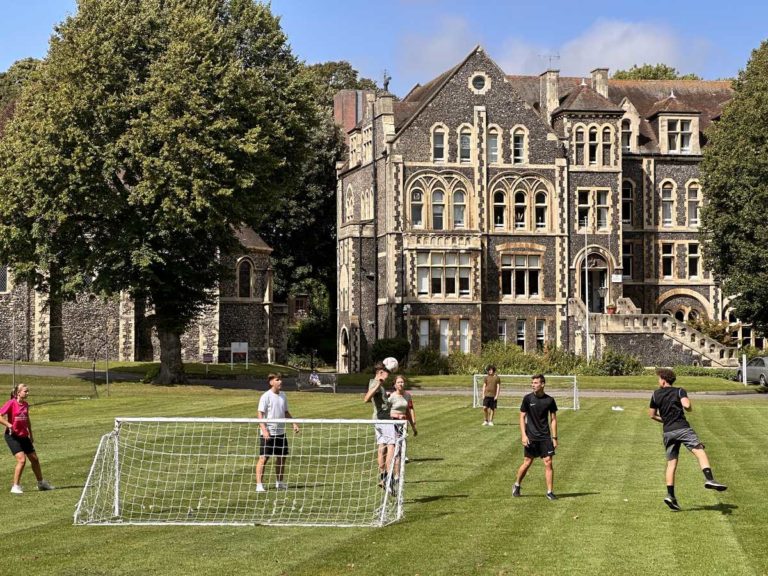 FHC Sprachreisen - Fußball