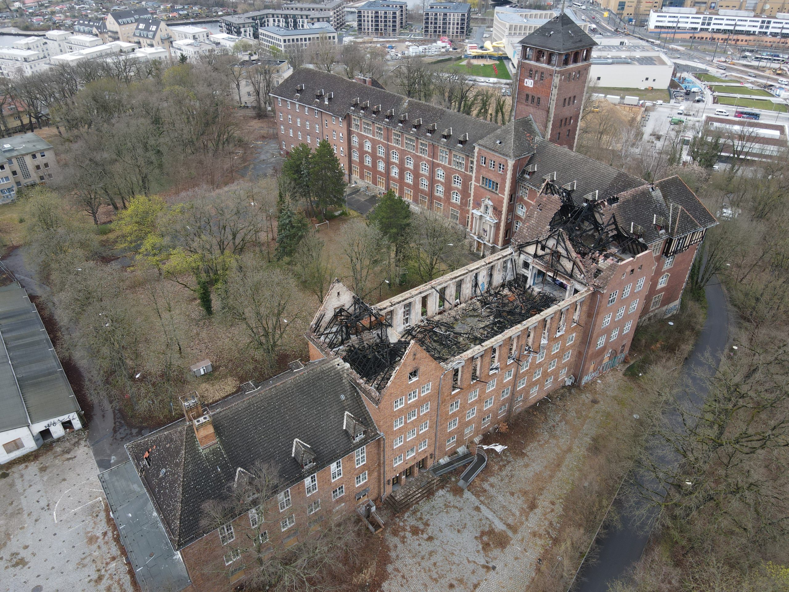 KW-Development verkauft Grundstück mit dem Alten Landtag auf dem Brauhausberg in Potsdam an Hasso Plattner Foundation