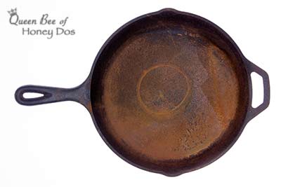 rusted cast iron pan