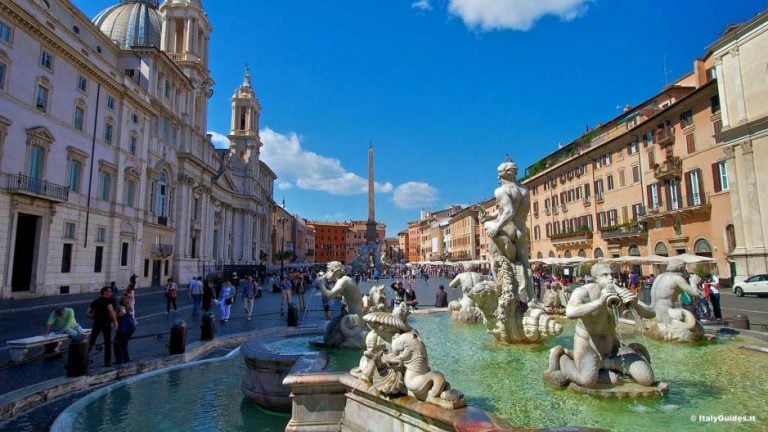La Befana a piazza Navona, palco “open” per gli artisti fino all’8 gennaio