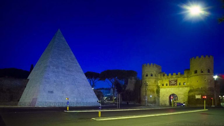 PIRAMIDE CESTIA