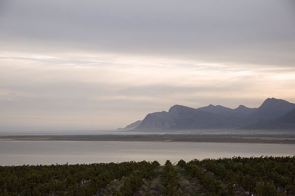 hermanus-sunset-looking-accross-bettys-bay
