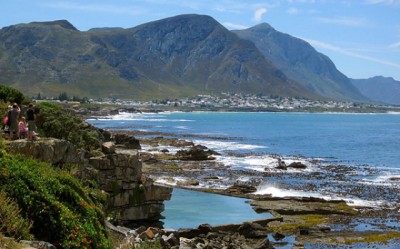 Walking cliffpath,Tidal pool,Marine Hotel, Hermanus Walk