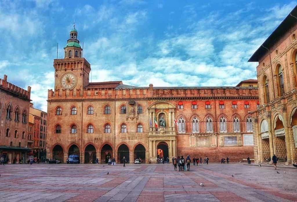 Palazzo Daccursio, Bologna, Italy