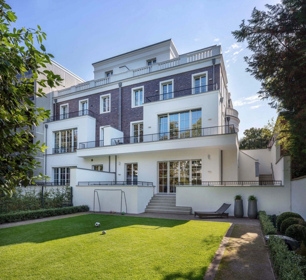 Gartenseite des edlen Ensembles zweier Stadtvillen in der Rheinallee - Düsseldorf