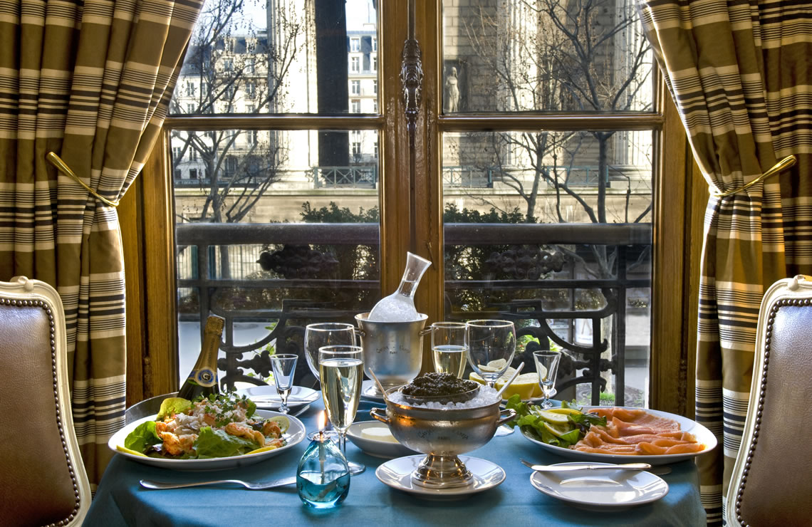 Caviar Kaspia chega a São Paulo