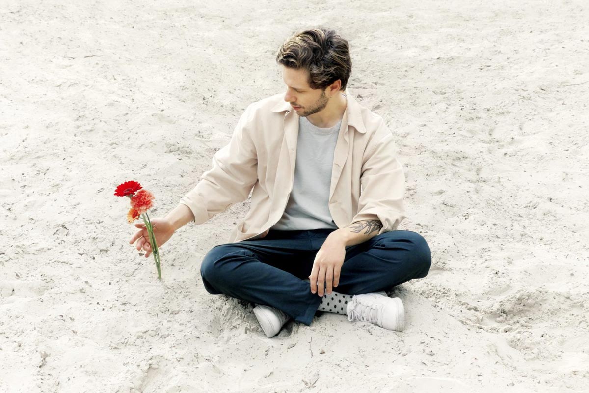 L'artiste franco-américain AVBE dévoile "Where I Go", le premier extrait de son prochain EP