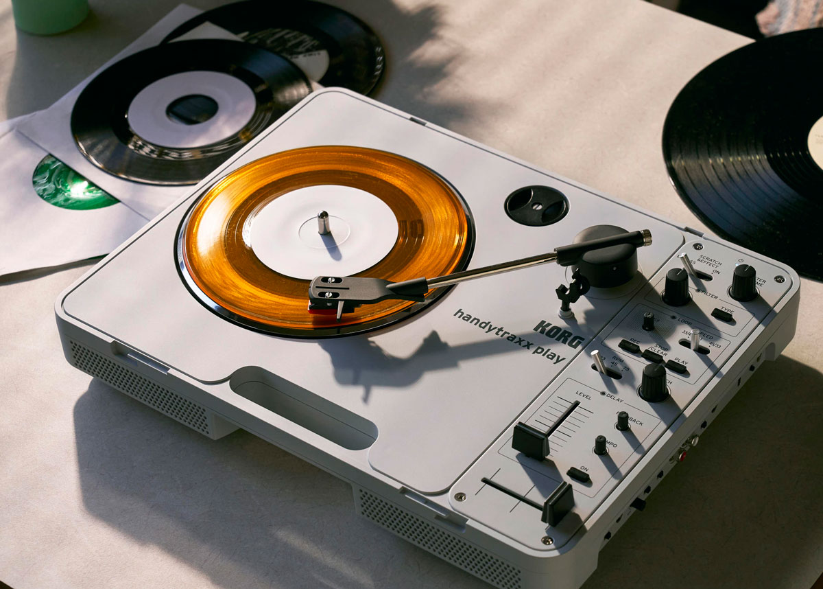 Korg révolutionne la platine vinyle nomade avec la série Handytraxx