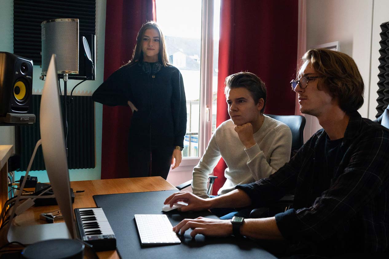 NVRT maintient son cap et signe maintenant un single avec BCX