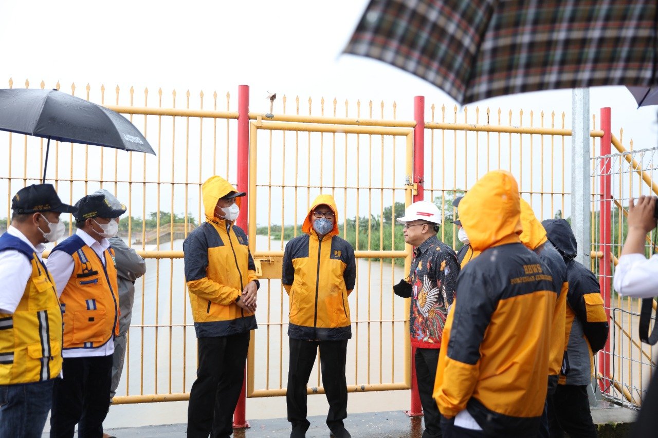 Imbau Camat Perhatikan Drainase