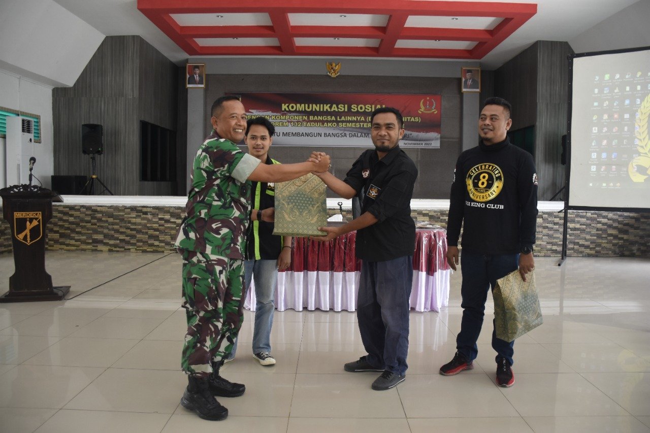 Komunikasi Sosial dengan Komponen