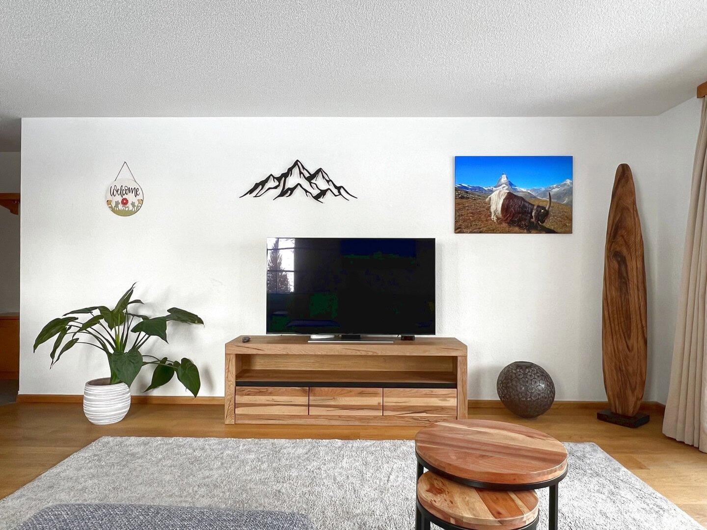 Wohnwand Zweizimmerwohnung aus Vira