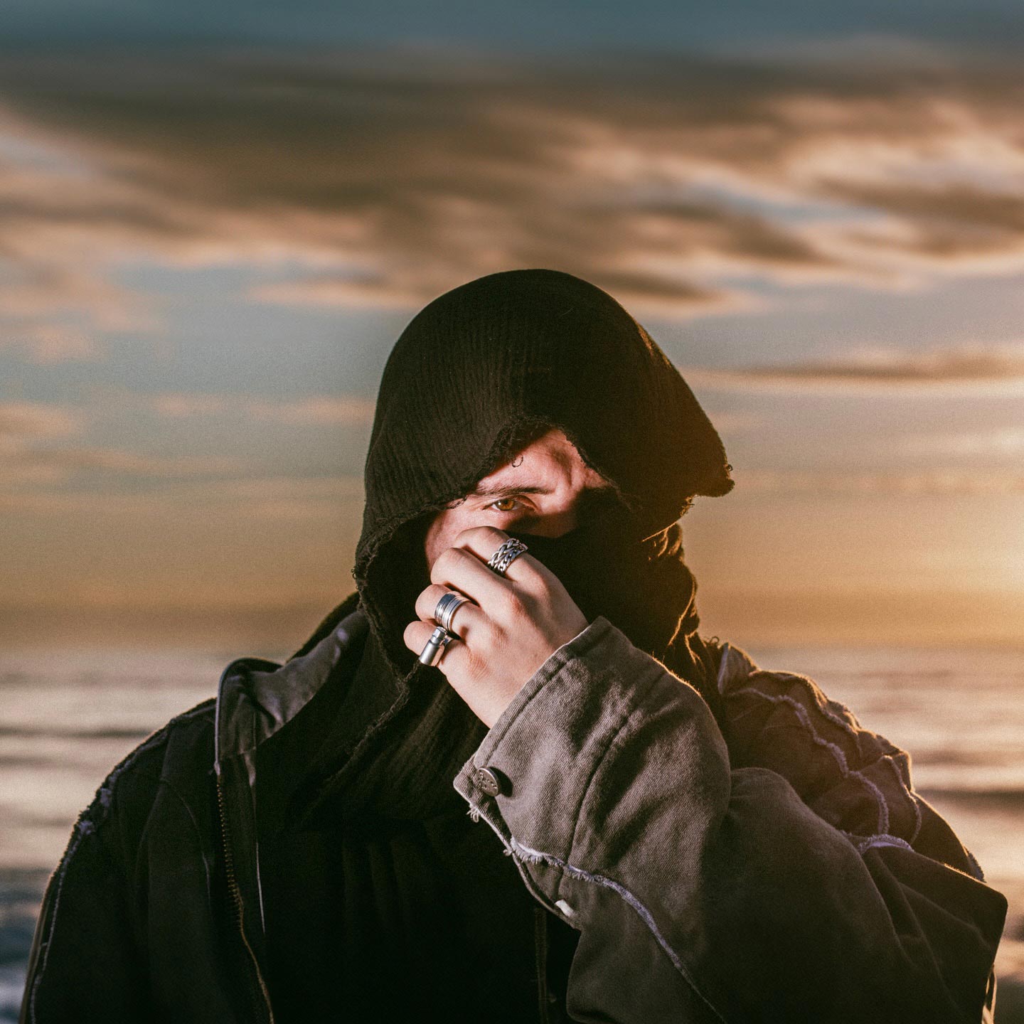 Theobuntu présente “Blind” avec LEOWOLF, premier extrait de son EP à venir