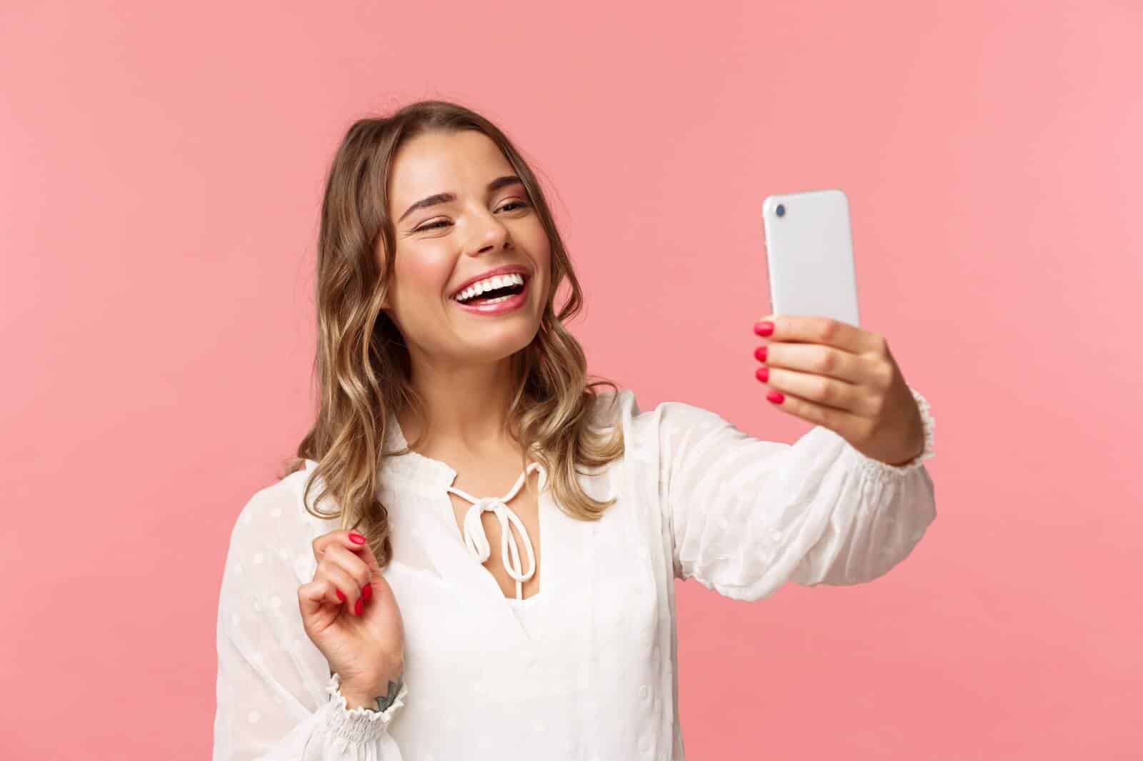 Selfie with confidence