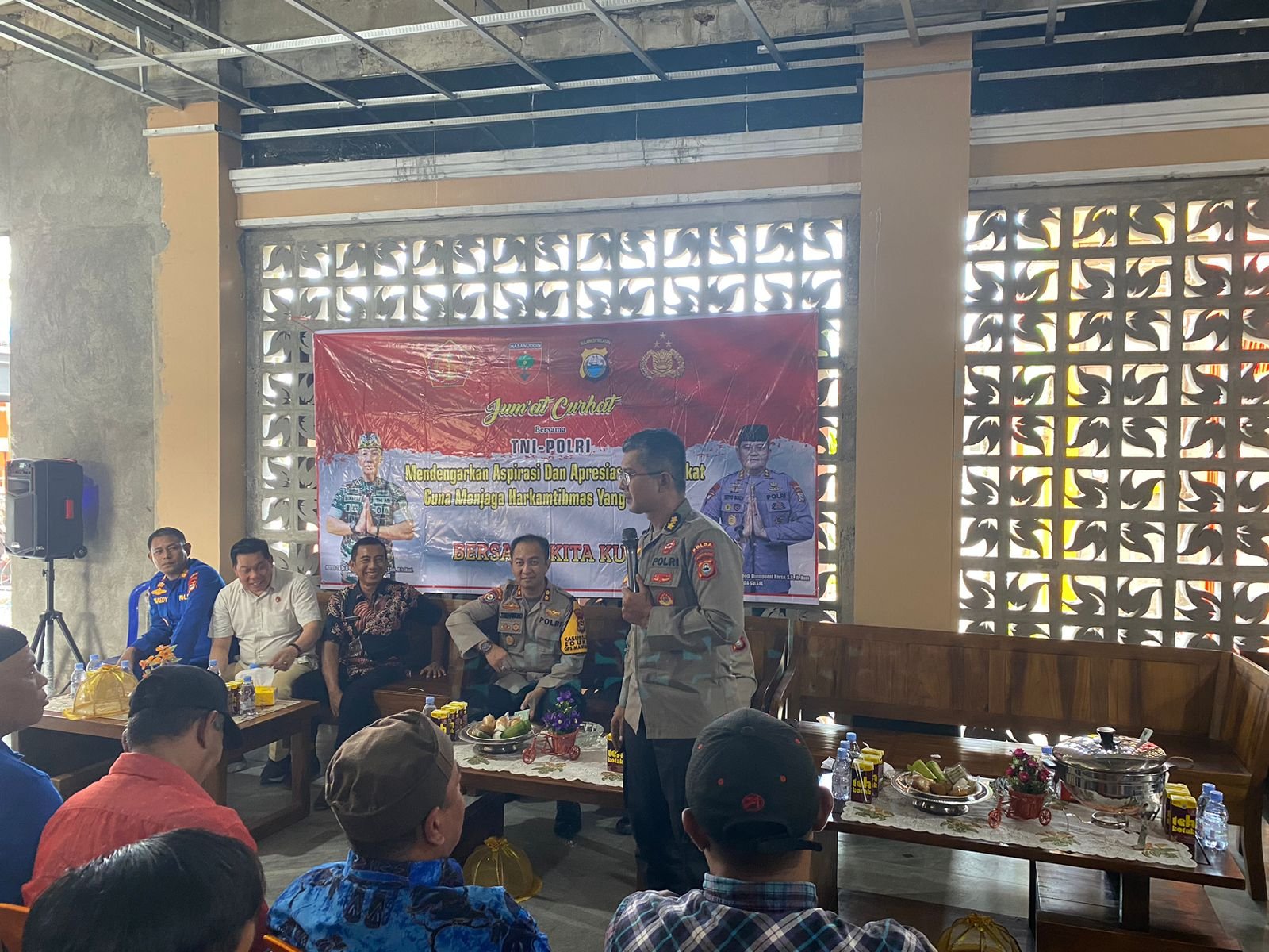 Program ‘Jum’at Curhat’ Polda Sulsel Ingatkan Warga Terkait Hoaks Di Medsos Pada Pemilu 2024