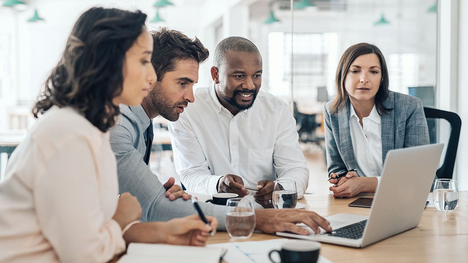 Bagaimana memajukan karir Anda