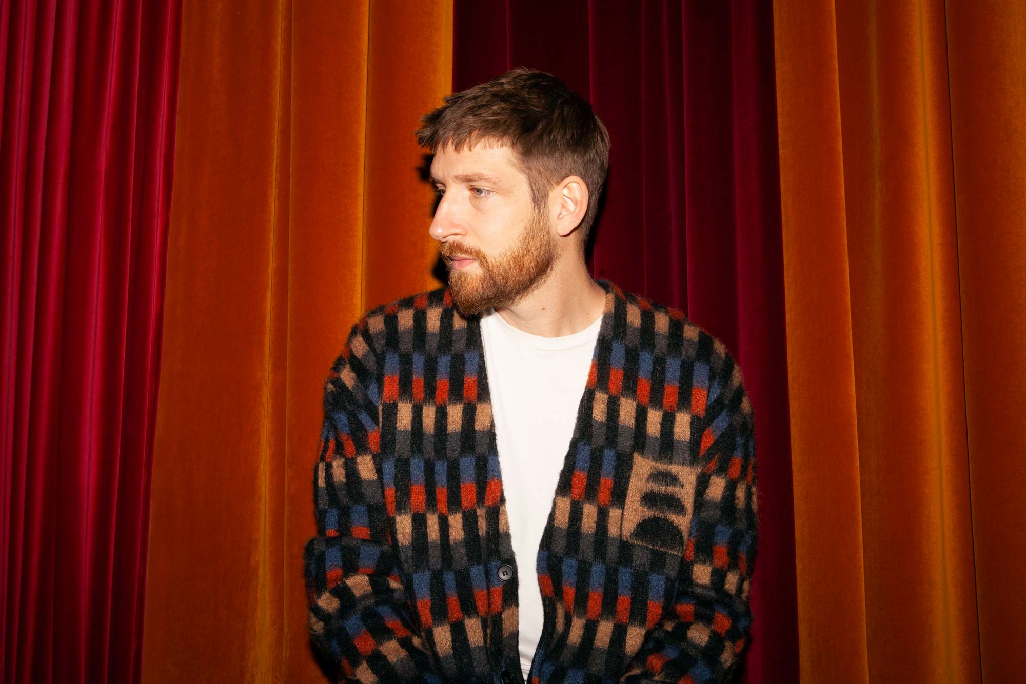 Clément Bazin: lumière d'espoir dans "Believe in Spring", son second album