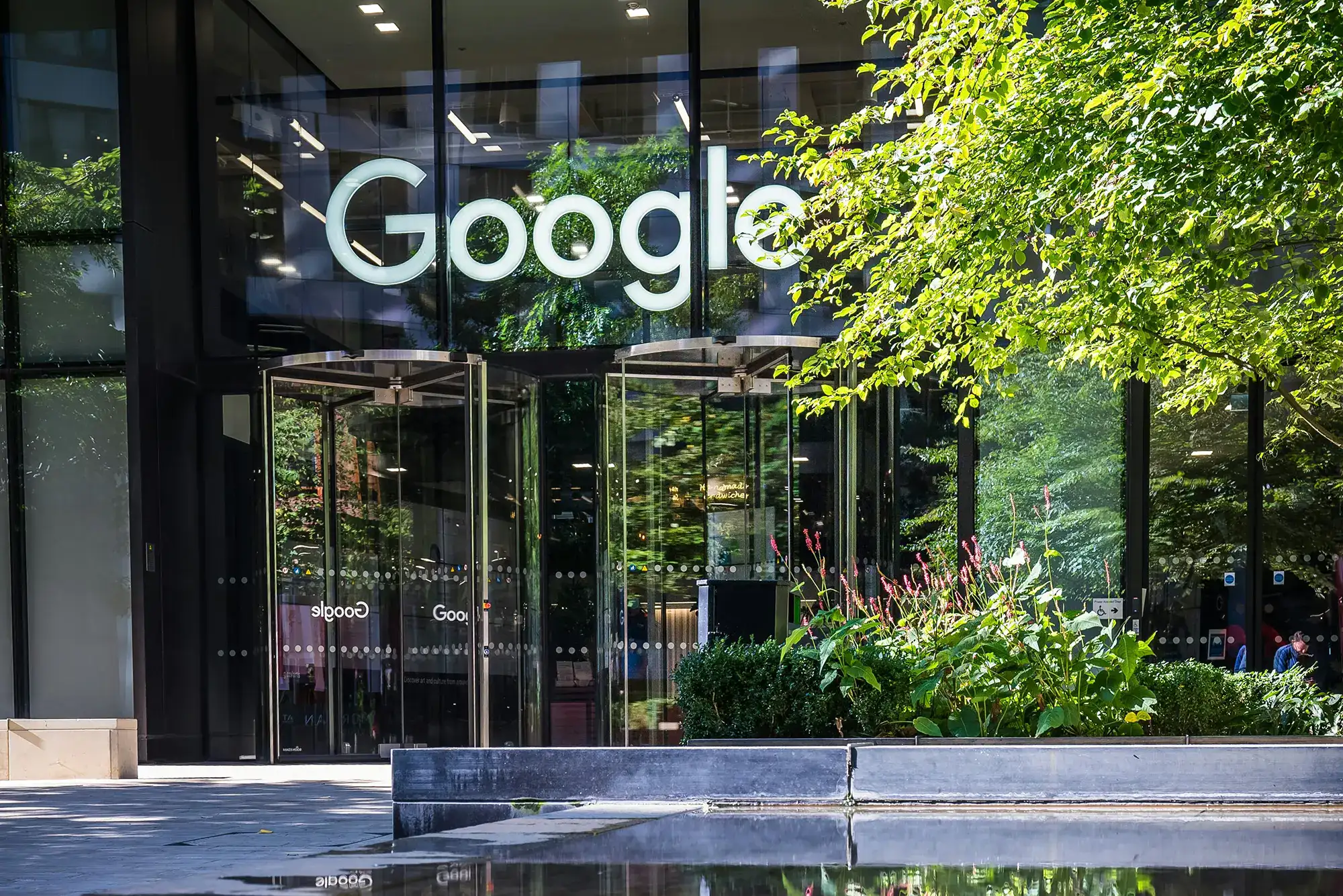 Google lâche Lyria 3 : L'algorithme aura-t-il la peau du studio ?