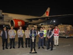 Pesawat Ketiga Berisikan Bantuan Kemanusiaan Untuk Palestina Diberangkatkan