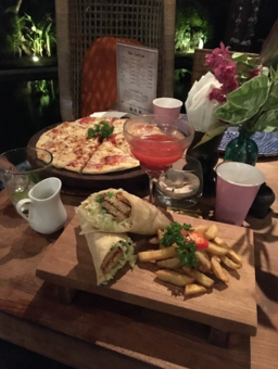le combo wrap, pizza et daiquiris sans sucre :D