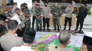 Persiapan Pengamanan Unras, Polres Parepare Gelar Tactical Floor Game