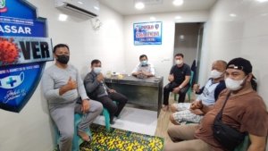 Camat Biringkanaya Kunjungi Posko