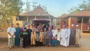 Kolaborasi Yayasan Marwan Aras Center dan IKA 588 Berbagi Kasih Yatim dan Dhuafa di Gowa