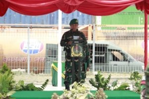 Kasdam XIII/Merdeka Pimpin Upacara