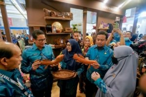 Pameran kerajinan terbesar di Asia Tenggar, Manparekraf Puji Produk Sulsel
