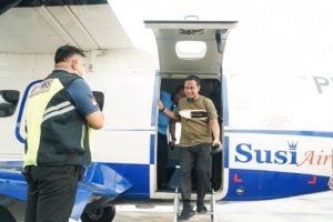 Disupport Subsidi Penerbangan Pemprov Sulsel, Gubernur Andalan Jajal Pesawat Susi Air Makassar – Bone