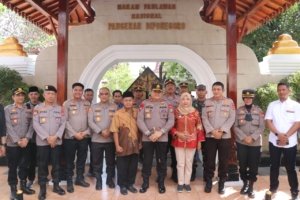 Sambut Hari Bhayangkara, Kapolda Sulsel Pimpin Pelaksanaan Revitalisasi Situs Religi