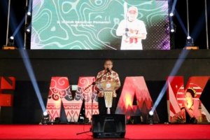 Danny Pomanto Jamu Makan Malam Peserta Makassar Open International Men and Women Softball Turnament