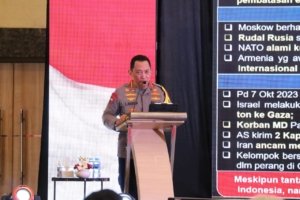 Kapolri Beri Kuliah Kebangsaan Di Unhas