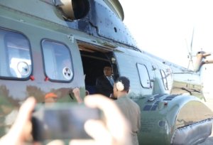 Peringati Hari Bakti TNI AU ke-76, Walikota Makassar  Naik Helikopter ke Jeneponto