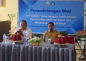 Harper Goes To School