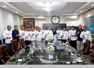 Minta Camat Tingkatkan Kekompakan