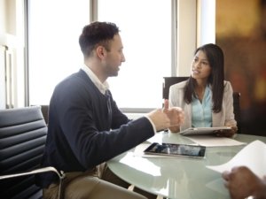 8 tips untuk mendengarkan