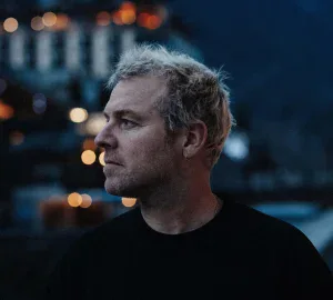 French 79 écrit le second chapitre de son album avec « Keep Me Closer »