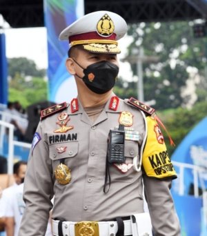 Soal Sandal Jepit, Kakorlantas