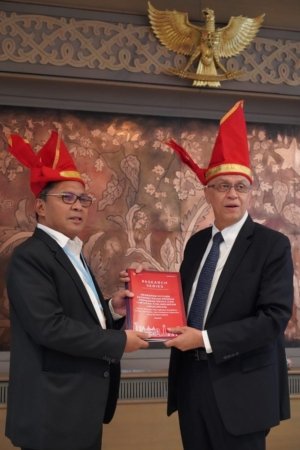 Wali Kota Makassar Kunjungi KBRI Belgia