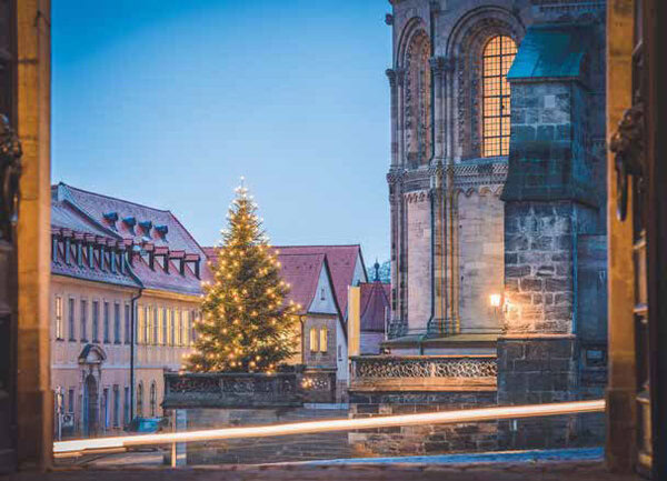 1006_Bamberger-Kaiserdom-mit-Weihnachtsbaum_Thomas-Paal_Bamberger-Karten