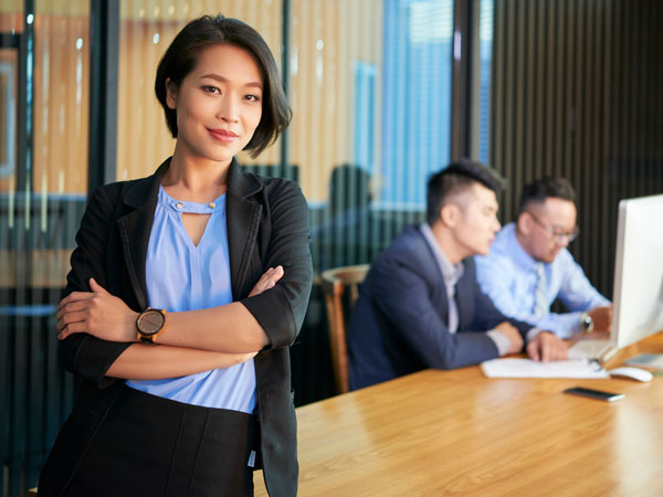 4 businesswoman 1 EZ Money Sdn Bhd.