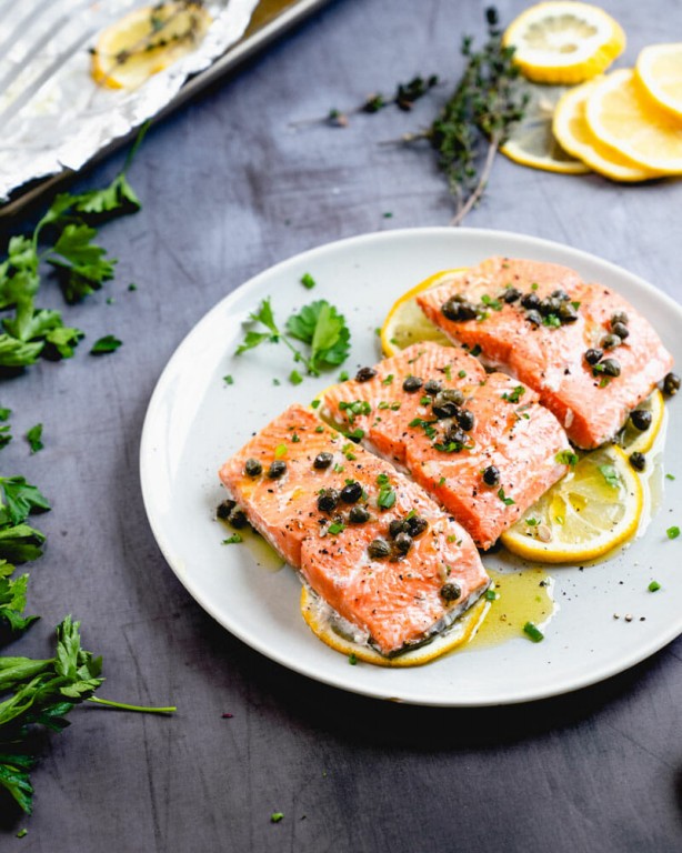 Salmão com Limão, Alcaparras e Orégano Salmão com Limão, Alcaparras e Orégano