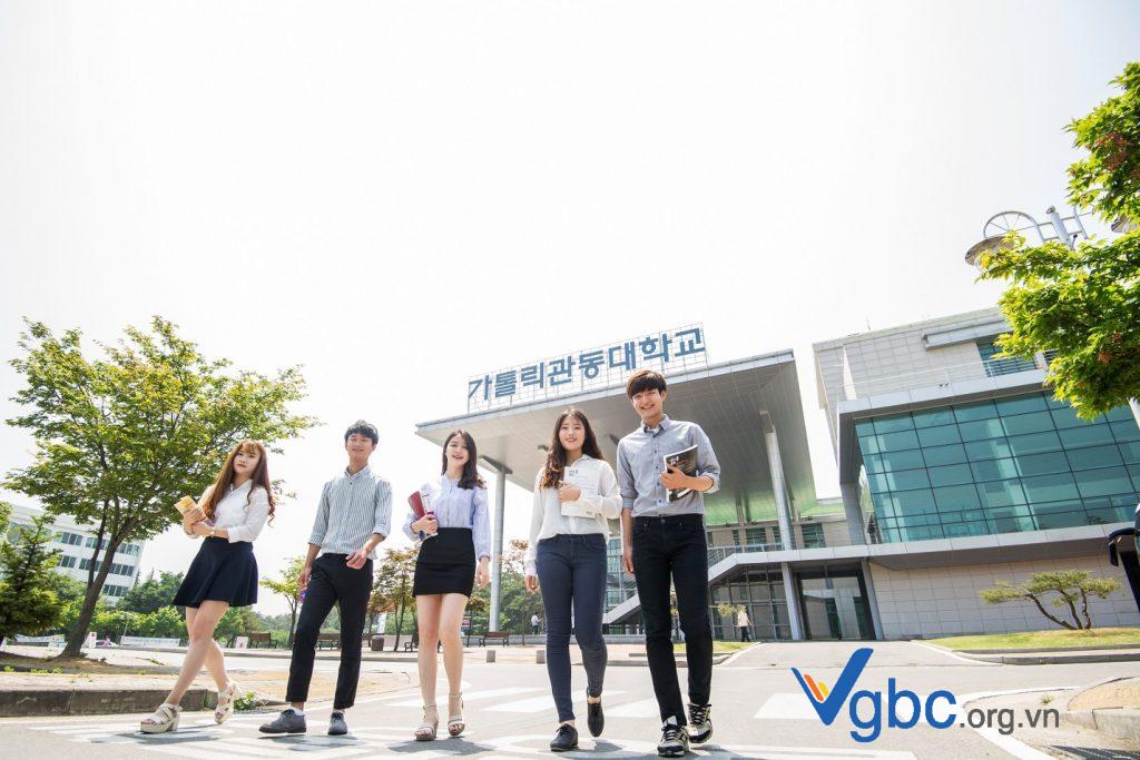 Đi du học để làm gì? Đi du học có lợi ích gì? Tại sao nên đi du học?